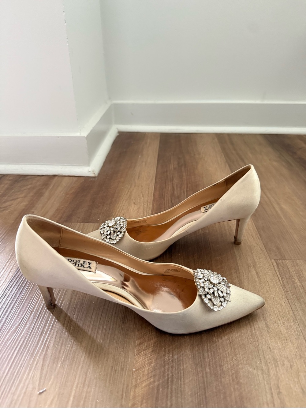 Badgley Mischka Ivory Pointed-Toe Crystal Embellished Pumps - Picture 6 of 6